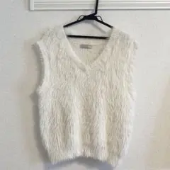 ホワイト Vネック ニットベスト　3/20フリーマッケット出品