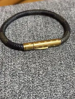 Item thumbnail for item 1526a8f5-3d3d-470b-a026-84bf87620bf3