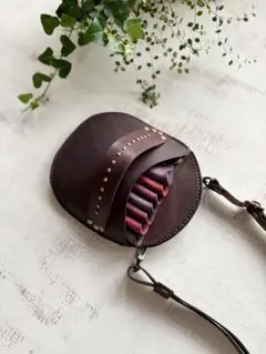 手染めチョコブラウン　まぁるいシザーケース