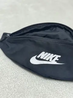Nike ブラック ボディバッグ・ウエストポーチ