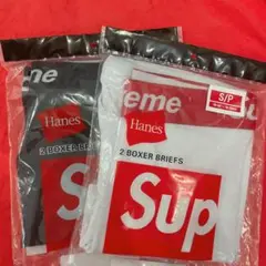 【新品未開封】黒と白各1枚 SUPREME ボクサーパンツ Sサイズ