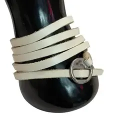 h.k.c ホワイトレザー ストラップブレスレット　未使用品・美品