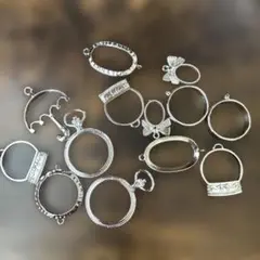 Item thumbnail for item 25e3a3dc-c131-46f5-b2ea-8002ff6a3f8d