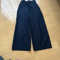 プライオリティ　ネイビー ワイドパンツ