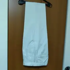 ユニクロ　メンズ　スラックス