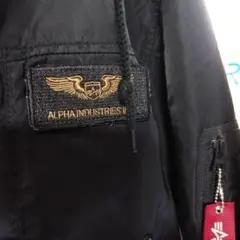 アルファインダストリーズ5lフードつき