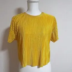 【美品】Bershka　ベルシュカ　イエロープリーツ半袖トップス