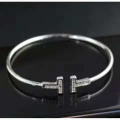 レディース 高級ジルコニアTワイヤー ブレスレット シルバーバングル