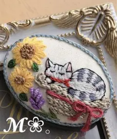 刺繍ブローチ❁⃘*.゜とら猫ちゃんと夏休み❁⃘*.゜