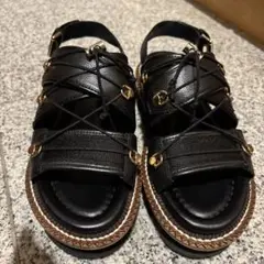 ELVIO ZANON 黒 サンダル ゴールド金具