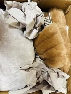 UGG サンダル 厚底 モコモコ 新品 23cm スリッパ