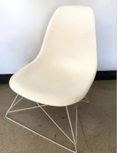 Vitra Eames Plastic Chair ホワイト