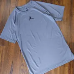 極美品 JORDAN Dri-FIT モノトーン 速乾素材 半袖シャツ グレー