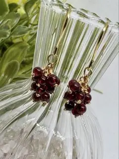 《P26》大幅値下 天然石 ハンドメイド デザインピアス ガーネット