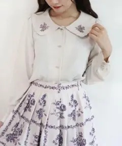 fint アンティークプレートローズ刺繍ブラウス