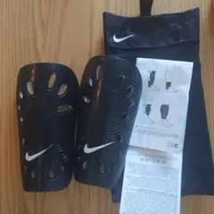 Nike シンガード ブラック 収納袋付き