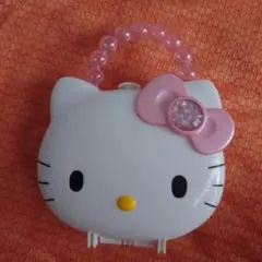 ★ハローキティ　小物入れ