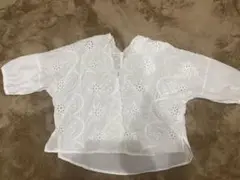 刺繍入りホワイトブラウス