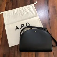 アーペーセー　ハーフムーンバッグ