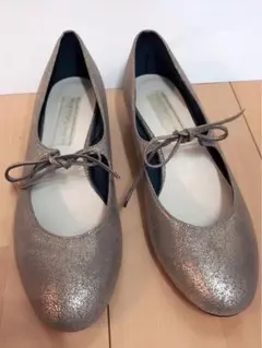 Carlie e felice カーリーエフェリーチェ　パンプス
