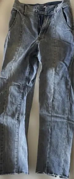裾スリットデニム