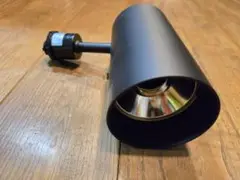 黒の金属製スポットライト