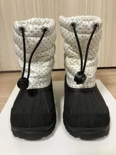 キッズ用スノーブーツ（サイズ18センチ）