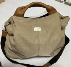 ベージュ 合成皮革 ショルダーバッグ