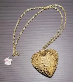 新品未使用★ゴールドのハート型ペンダント★アクセサリー★ネックレス