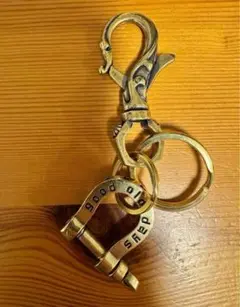真鍮　フック型 キーホルダー　馬蹄　幸運　キーリング 魔除け