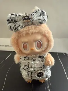 Item thumbnail for item dc990d90-a8a1-45c8-8eba-a5e2d83f2713