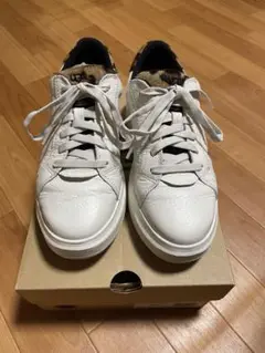UGG スニーカー