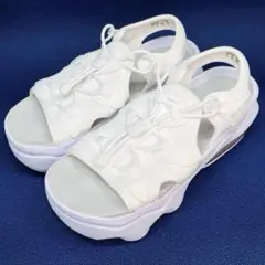 【未使用級】ナイキ22cm AIR MAX KOKO ココサンダルホワイト、白