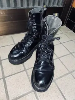 Dr.Martens JADON HI 10ホール