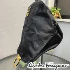 Salvatore Ferragamo ブラック ナイロン ポーチ