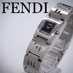 225 FENDI 時計　3150L レディース　スクエア　ロゴ文字バンド