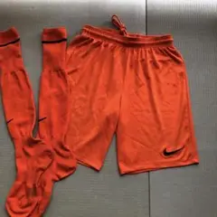Nike オレンジ サッカーゲームパンツM・ソックスセット25−27㎝