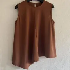美品❗️ クロスプラス　ミセス　ブラウン ノースリーブ トップス　Mサイズ フレア