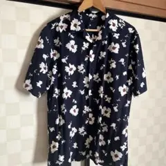 今季物！UNIQLO ネイビー 花柄 半袖シャツ M