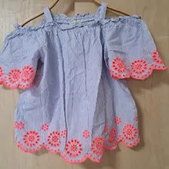 オフショル　シャツ　１５２cm