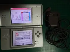 動作品　Nintendo DS Lite 充電器付き
