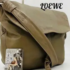 ✨大人気✨ロエベ ショルダーバッグ グレー系 ナッパレザー ロゴ型押し 金具