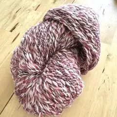 ファンシースラブヤーン　ホワイト×くすみピンク×ブラック　242g 1カセ