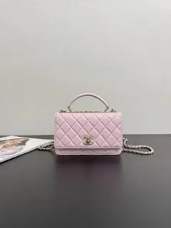 ピンク キルティング ショルダーバッグ