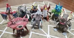 怪獣フィギュア 8体セット