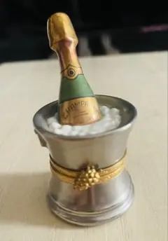 リモージュ シャンパンボトルとアイスバケツの小物入れ　ピルケース フランス