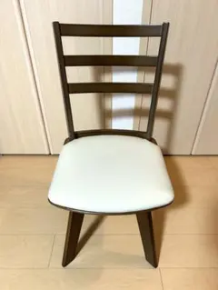ニトリ　ダイニングチェア　回転
