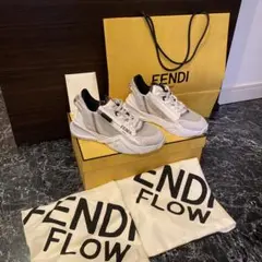10回くらい履いた購入13万くらい? FENDI FLOW 23cm スニーカー