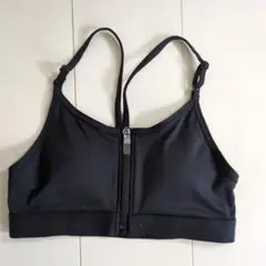 お値下げ！美品　Nike ブラックブラトップ フロントジッパー　XSサイズ