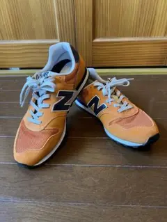 ニューバランス　373 オレンジ　美品